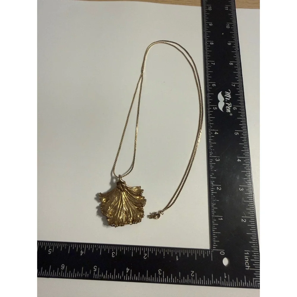 Gold Tone Large Textured Leaf Pendant Necklace 18 Inch Serpentine Chain